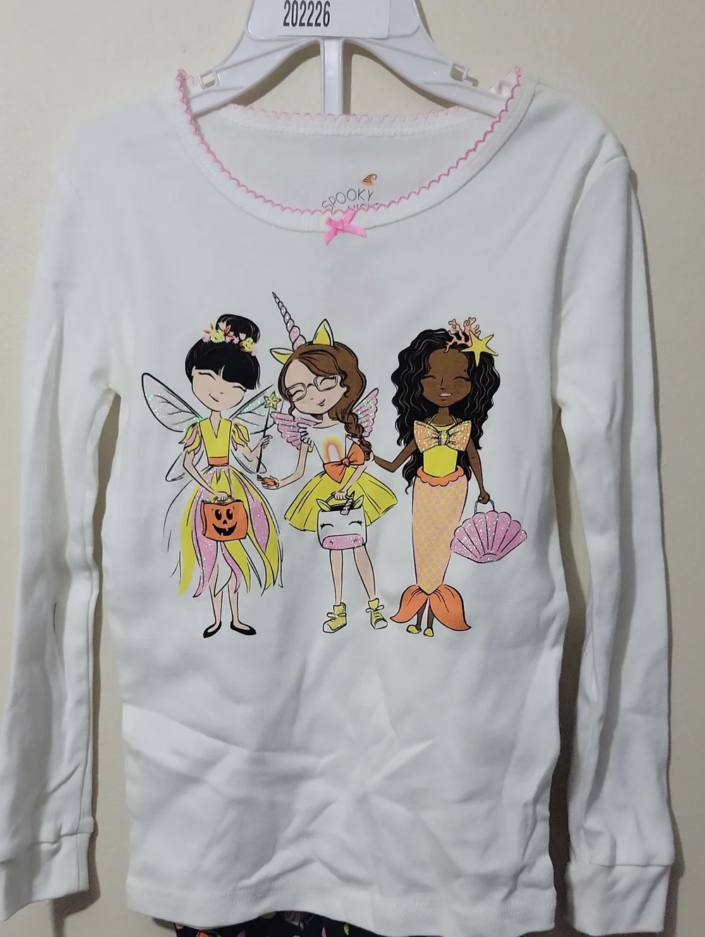 Spoojy Night. Gitls Halloween Character Pajama Set - Size US 6